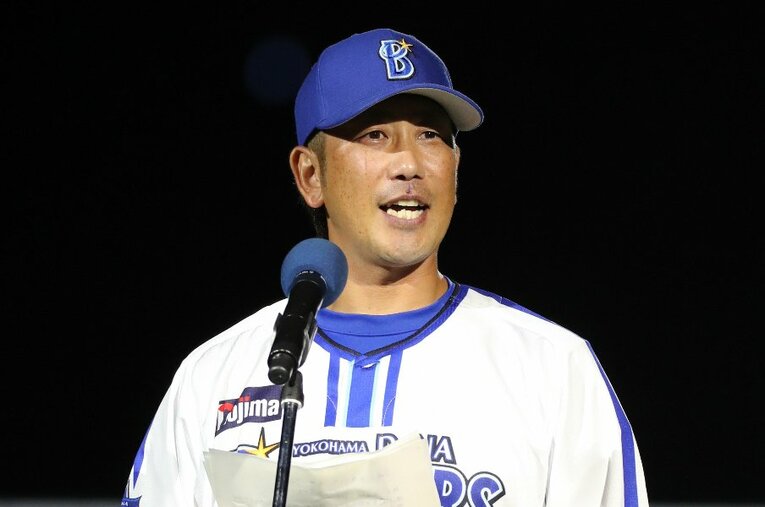 9月27日の引退セレモニーでファンに別れを告げる藤田。その数日後、引退に至るまでの思いを赤裸々に語ってくれた ／ photograph by JIJI PRESS