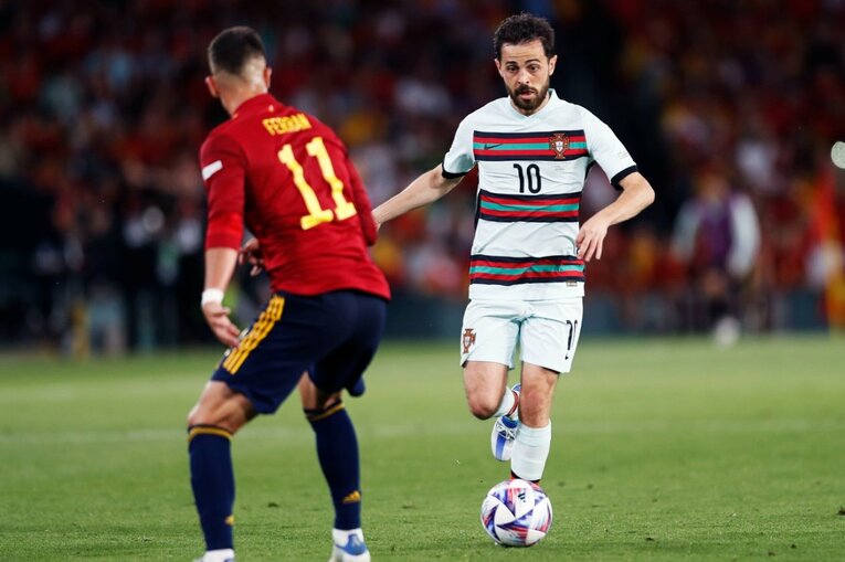 “日本代表が狙うべきスペインの急所”はどこ？ ブスケッツやアセンシオ健在、17歳ガビ急成長で分厚すぎる選手層だが…〈撮影者の証言〉(13)