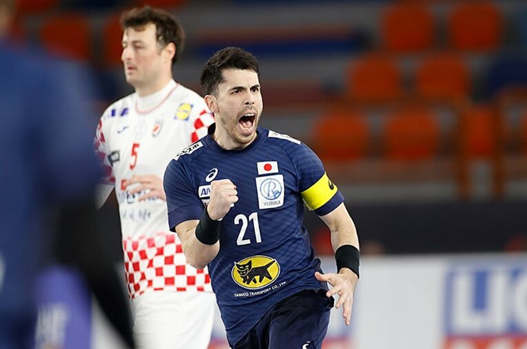 ハンドボール日本代表で主将を務める土井レミイ杏利。TikTokでは190万人のフォロワーを抱えている ／ photograph by Yukihito Taguchi/JHA