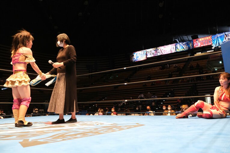 「覚悟が決まりました」春輝つくしが“メチャクチャにやり散らかし”てアイスリボンのトップに　8度目挑戦でベルトを巻けた理由とは？(47)