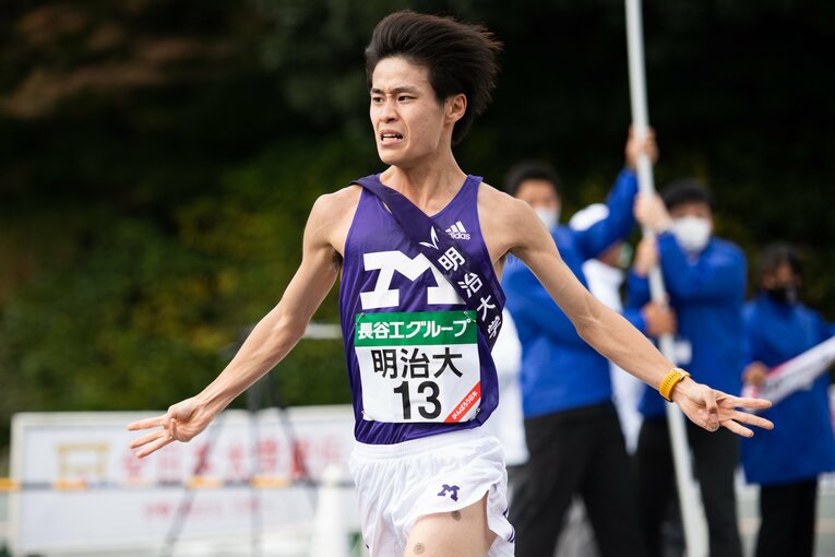 昨季の全日本大学駅伝で3位に食い込んだ明大。この大会でアンカーだった鈴木聖人（当時3年）も今季に入って自己ベストを更新するなど好調をキープしている　©Asami Enomoto