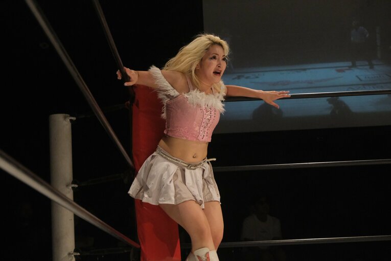 “闘うバービー人形”の急成長…見た目は派手でも練習熱心、Chi Chiをベテラン選手も絶賛「いきなり髪の毛掴んできたからね（笑）」(18)