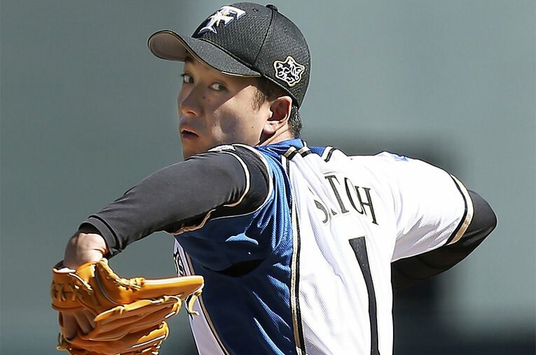 斎藤佑樹はキャンプの練習試合初戦となる韓国NC戦に登板。2回を無安打で抑えるなど、順調な調整を見せている。 ／ photograph by Kyodo News