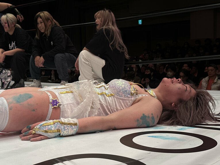 「敗者退団マッチ」として行われた上谷沙弥vs中野たむ　©Norihiro Hashimoto