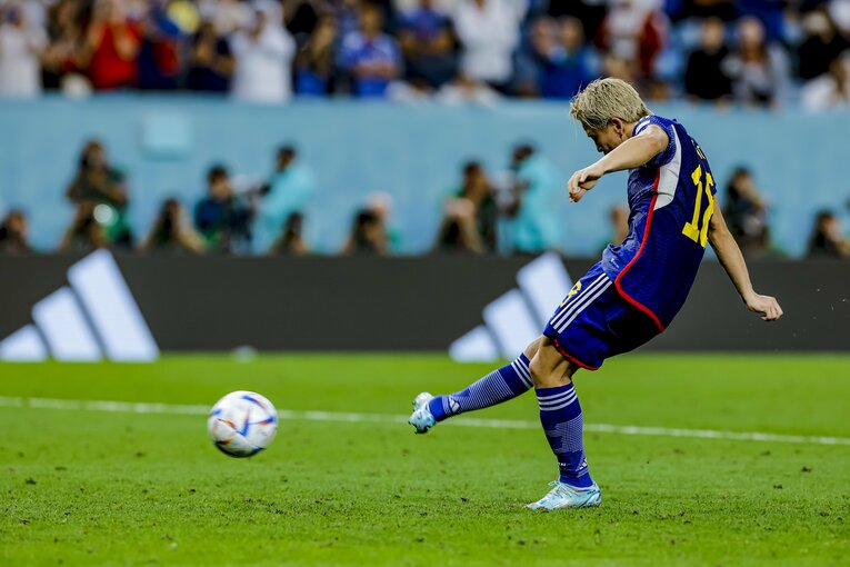 浅野は決めたが　©Kiichi Matsumoto/JMPA