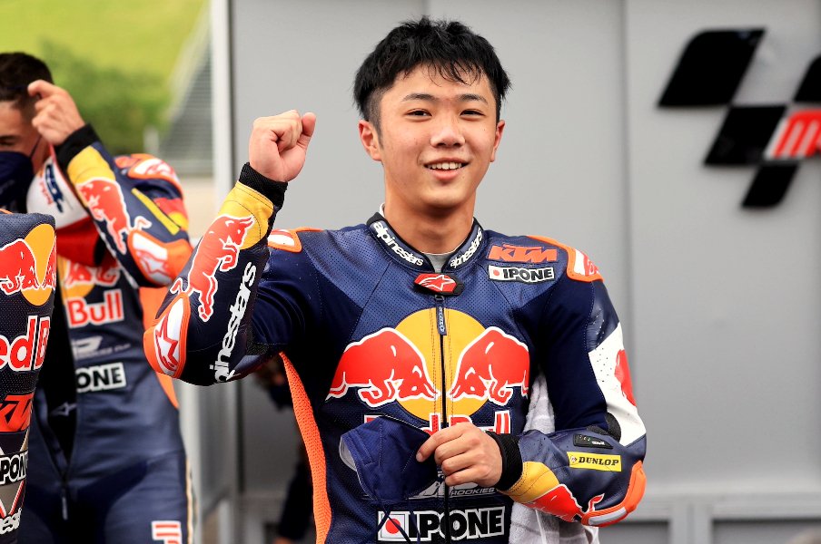 「速いやつは最初から速い」16歳のライダー古里太陽のグランプリ参戦を世界中が待ち望む理由とは<特技はゴルフと体操とピアノ><Number Web> photograph by Satoshi Endo