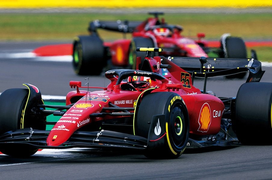 初勝利サインツJr.への祝福の中、苦い後味を残すフェラーリの作戦。<Number Web> photograph by Getty Images