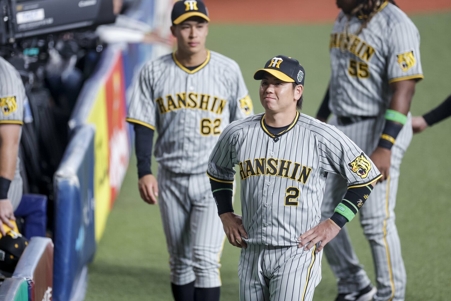 「梅野隆太郎第6戦ベンチ入り」のナゾを追う…阪神・岡田彰布監督が描いた“幻の秘策”とは？「スパイク、準備しといてくれよ」《日本シリーズ秘話》 プロ野球 Number Web ナンバー