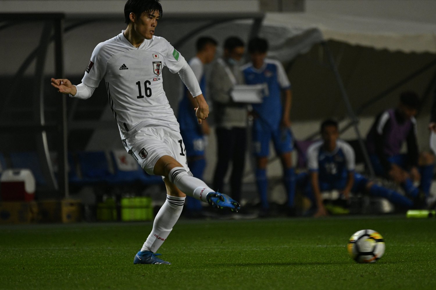 モンゴル戦での冨安　©Takuya Sugiyama/JMPA