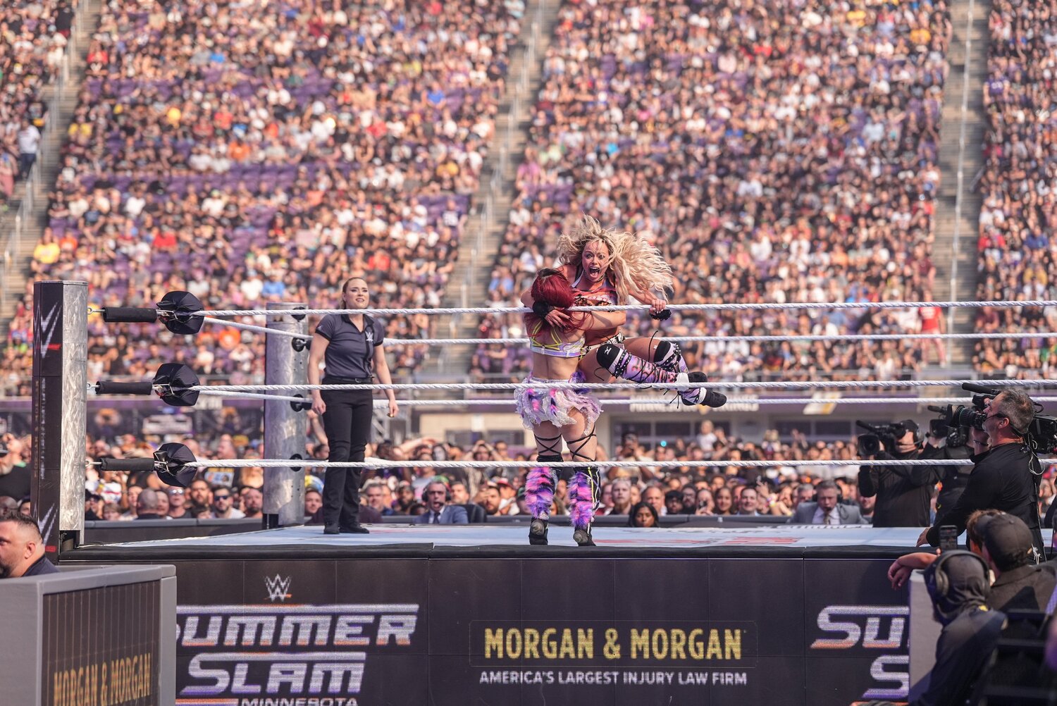 サマースラムでのリヴ・モーガンvsイヨ・スカイ ©Getty Images