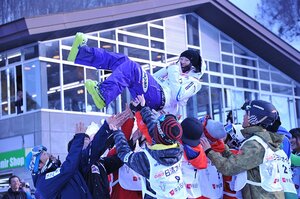 【上村愛子】笑顔、闘志、凍える記者にカイロ。 上村愛子がモーグル第一人者の理由。