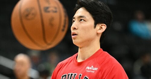 バスケ河村勇輝“魔法のパス”なぜ生まれる?「その夜に動画を作ってユウキに送った」NBAブルズ同僚が明かした河村の“驚くべき日常”