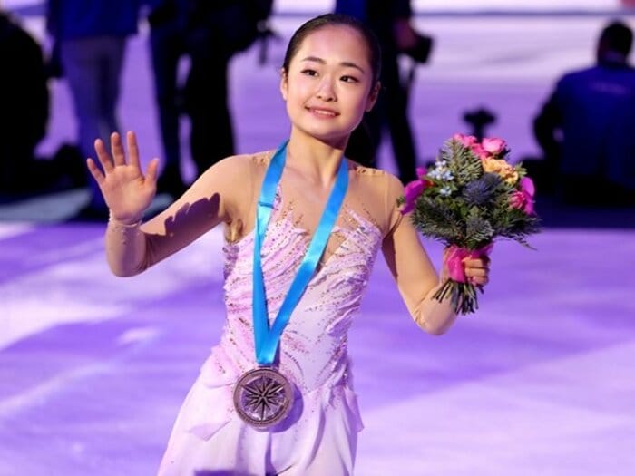 14歳で今季“世界最高得点”、島田麻央は“何がスゴイのか？” 大技だけじゃない「ジャンプ78回で転倒“ゼロ”」「年齢とか気にしていなかった」＜Number Web＞ photograph by JIJI PRESS