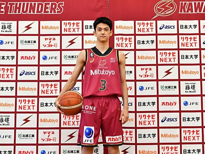 【川崎に加入】またも鮮烈な高校生Bリーガーが！  なぜ米須玲音は美しいロングパスをドンピシャで通せるのか＜Number Web＞ photograph by KAWASAKI BRAVE THUNDERS