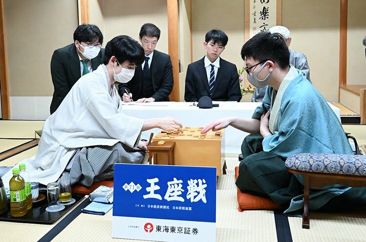 藤井聡太vs永瀬拓矢“残酷な大逆転”を生んだ「1分将棋の恐怖」王座経験