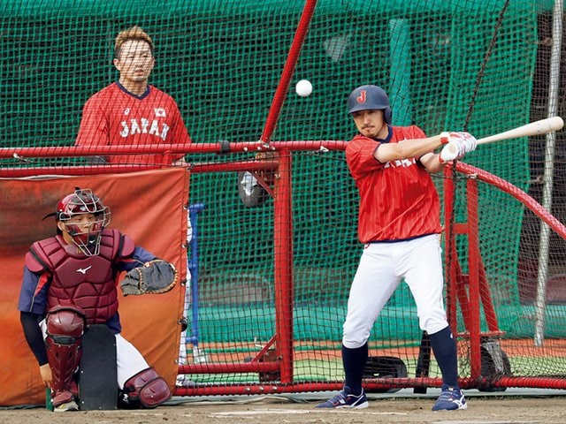 話題を呼んだ「楽天さんの赤いケージ」 プロ球団、強豪校も愛用する“野球のバッティングケージ”はいかにしてロングセラーになったのか - プロ野球 -  Number Web - ナンバー