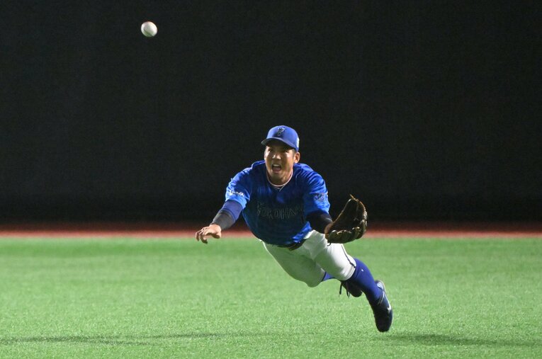 昨季の日本シリーズで活躍したDeNA桑原将志、31歳もランクイン　©Hideki Sugiyama