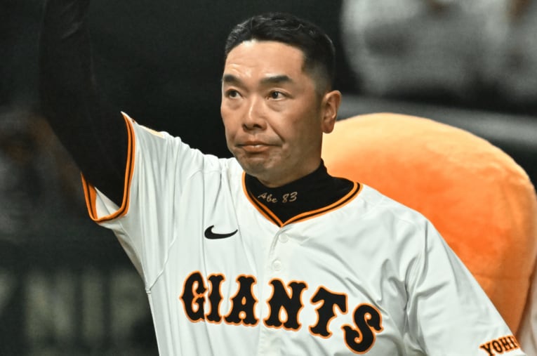 2年目を迎えたジャイアンツ阿部慎之助監督（46歳）。昨年は新人監督ながらリーグ優勝を果たした ／ photograph by Hideki Sugiyama