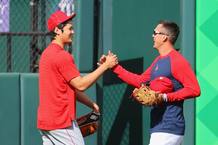 セントルイスで再会した大谷翔平とラーズ・ヌートバー　©Getty Images