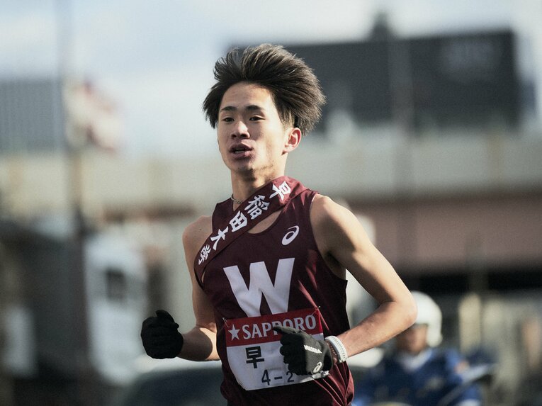序盤からハイペースで突っ込み、日本人唯一の1時間5分台で走り切った早大・山口　©Yuki Suenaga