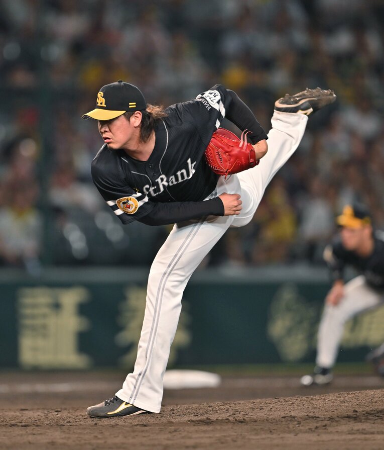 【15枚超】ソフトバンクの最強守護神に…かつてボディビルダーを目指していた杉山一樹 ©JIJI PRESS