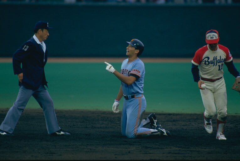 1989年、近鉄との日本シリーズ第7戦。アウトの判定に思わず｢そりゃないゼ｣　©Makoto Kenmizaki