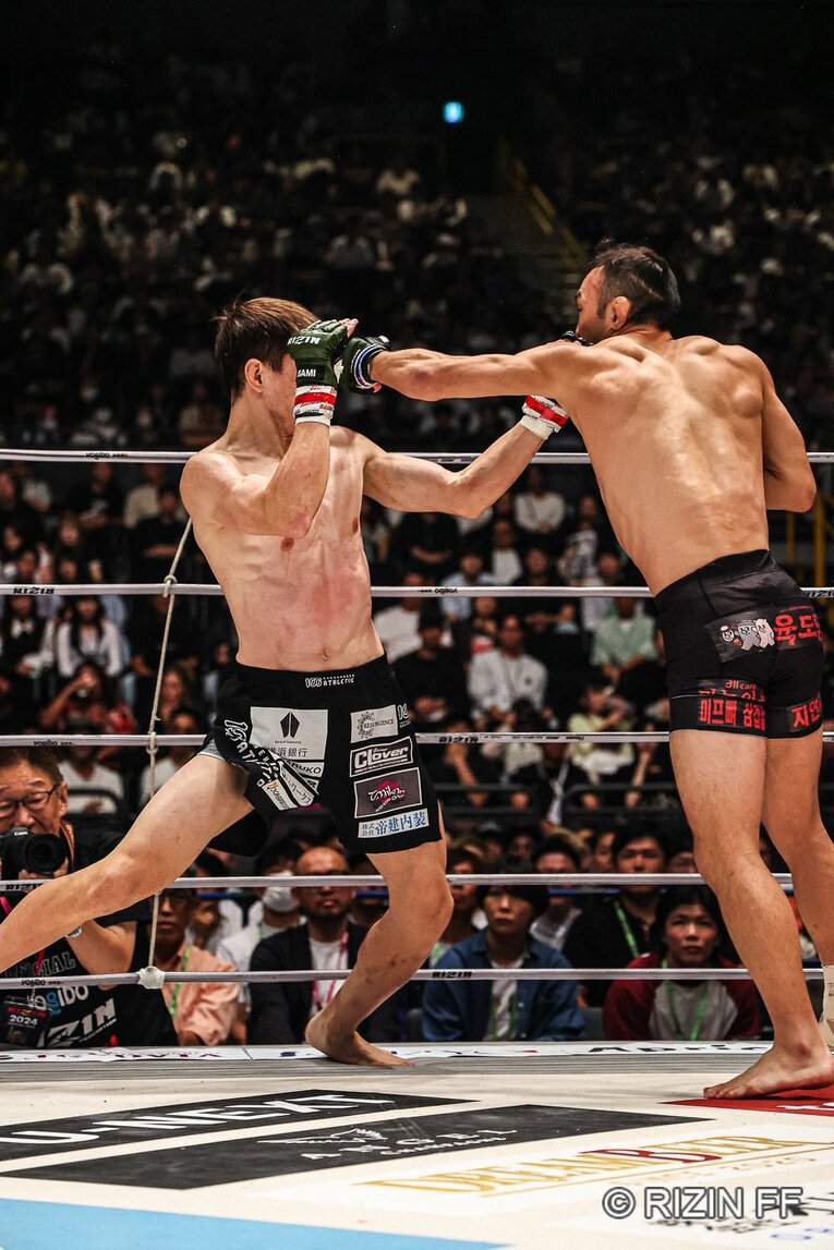 『RIZIN.48』井上直樹vs.キム・スーチョル　©RIZIN FF