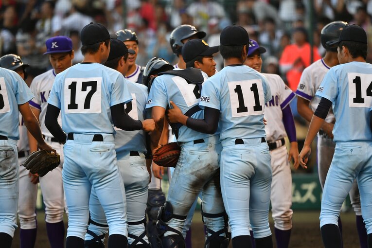 【コマ送りで見る】第100回大会、語り継がれる甲子園の名場面「９回無死満塁から２ランスクイズの決定的瞬間を振り返る　©Hideki Sugiyama