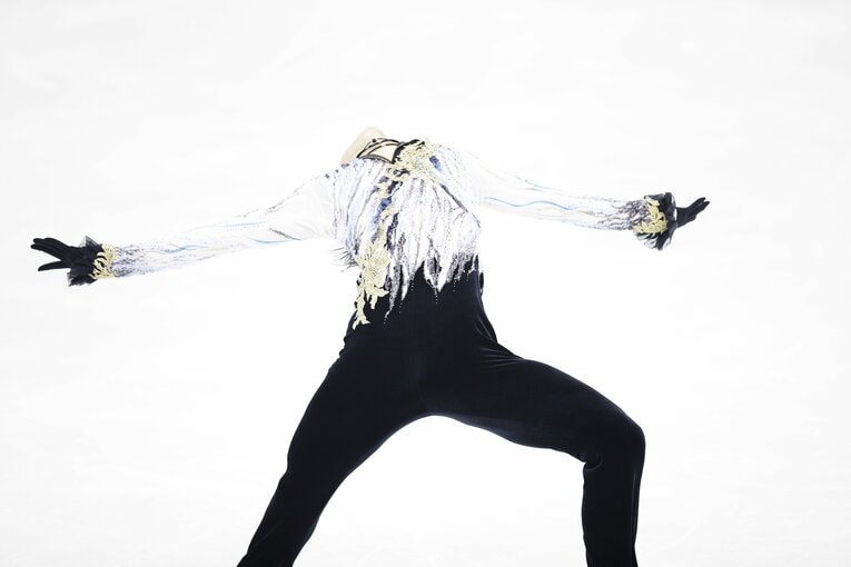 2015年世界選手権、表紙の1枚の前後の写真（1/6）　©Tsutomu Takasu