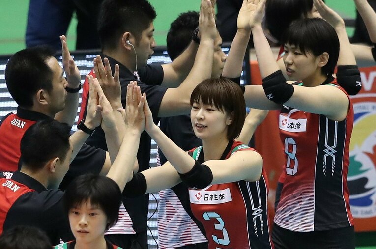 木村沙織、古賀紗理那（2016年5月リオ五輪予選）©︎JIJI PRESS