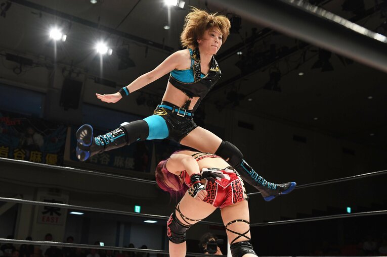 紫雷イオvs.岩谷麻優。2017年6月21日、後楽園ホール　©Essei Hara