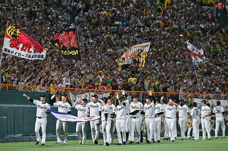 阪神タイガースが“弱い”とされるCSだが……過去のデータを全て調べてみると？ ／ photograph by Hideki Sugiyama