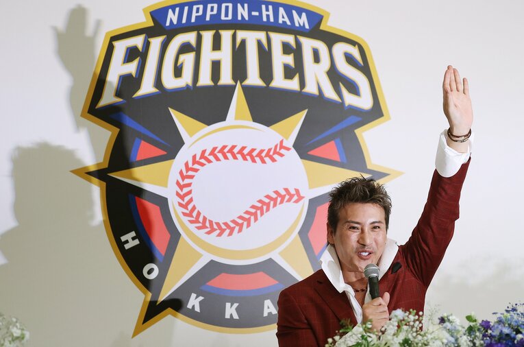 監督就任会見で「レギュラーなんてひとりも決まっていません」と語った新庄剛志監督　©︎JIJI PRESS