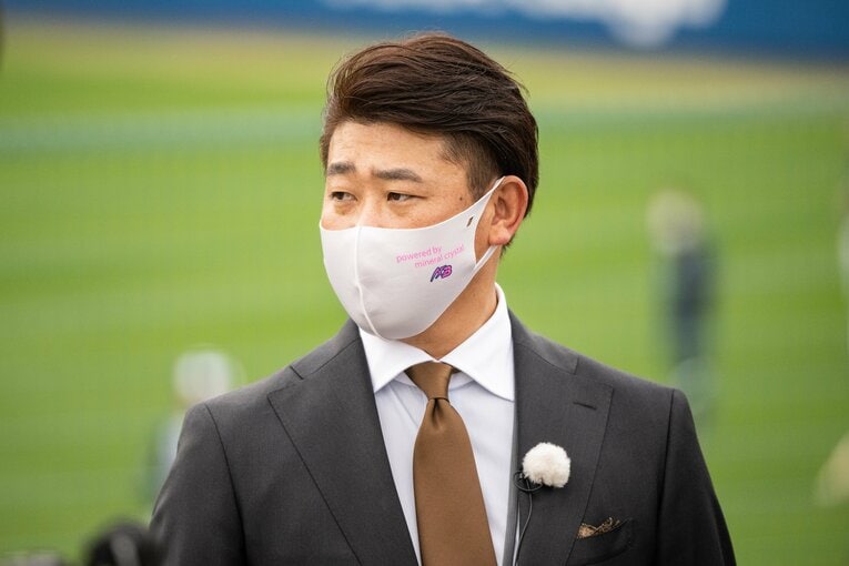 ヤクルトの沖縄キャンプを訪れた松坂大輔氏　©BUNGEISHUNJU