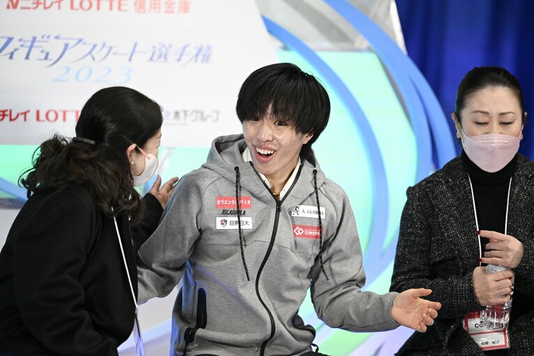 フリーの得点が出ると、驚きながら笑顔をみせた　©︎Asami Enomoto