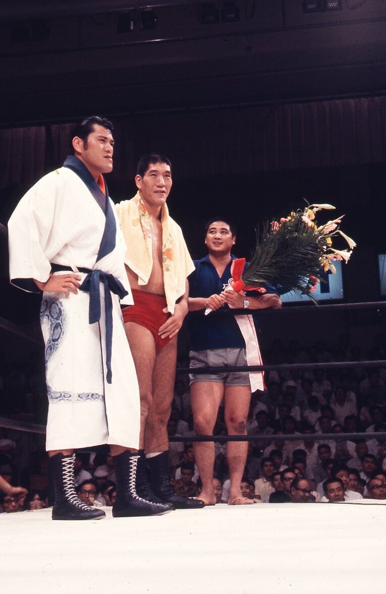 アントニオ猪木・ジャイアント馬場組（1965年撮影）　©AFLO