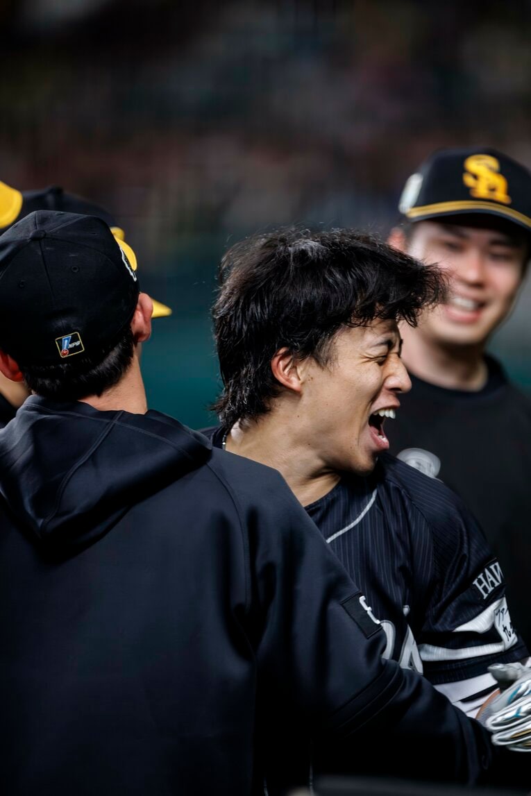 ソフトバンク野村勇の日本シリーズ優勝弾の瞬間！連続写真で一気に見る（12枚目／14枚中）©️Kiichi Matsumoto