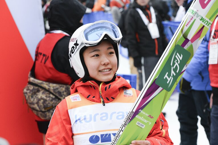 【高梨沙羅の軌跡】2013年、16歳の頃（右にスワイプすると写真は続きます）　©Asami Enomoto