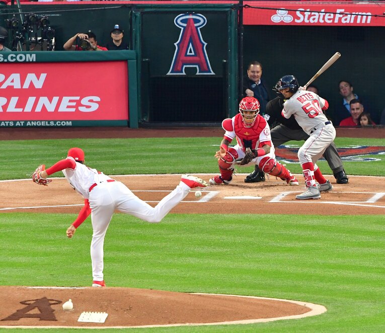 2018年、大谷翔平ｖｓベッツの初対決　©NIKKAN SPORTS