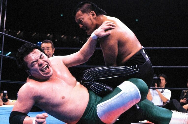 2002年5月2日、東京ドームにて行われた蝶野正洋vs三沢光晴の“頂上決戦” ／ photograph by AFLO