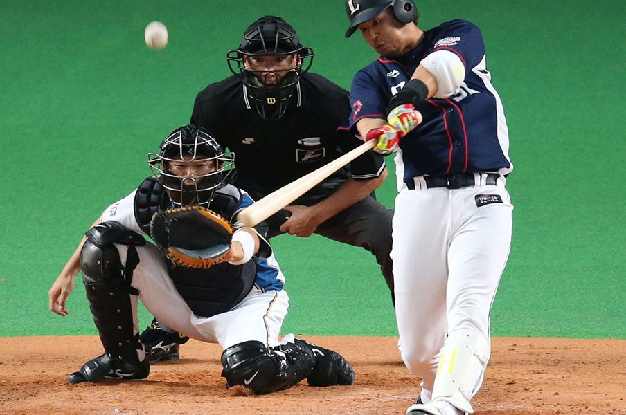 西武・浅村栄斗が見たくなかった物。「足を引っ張ったという自覚はある」<Number Web> photograph by NIKKAN SPORTS