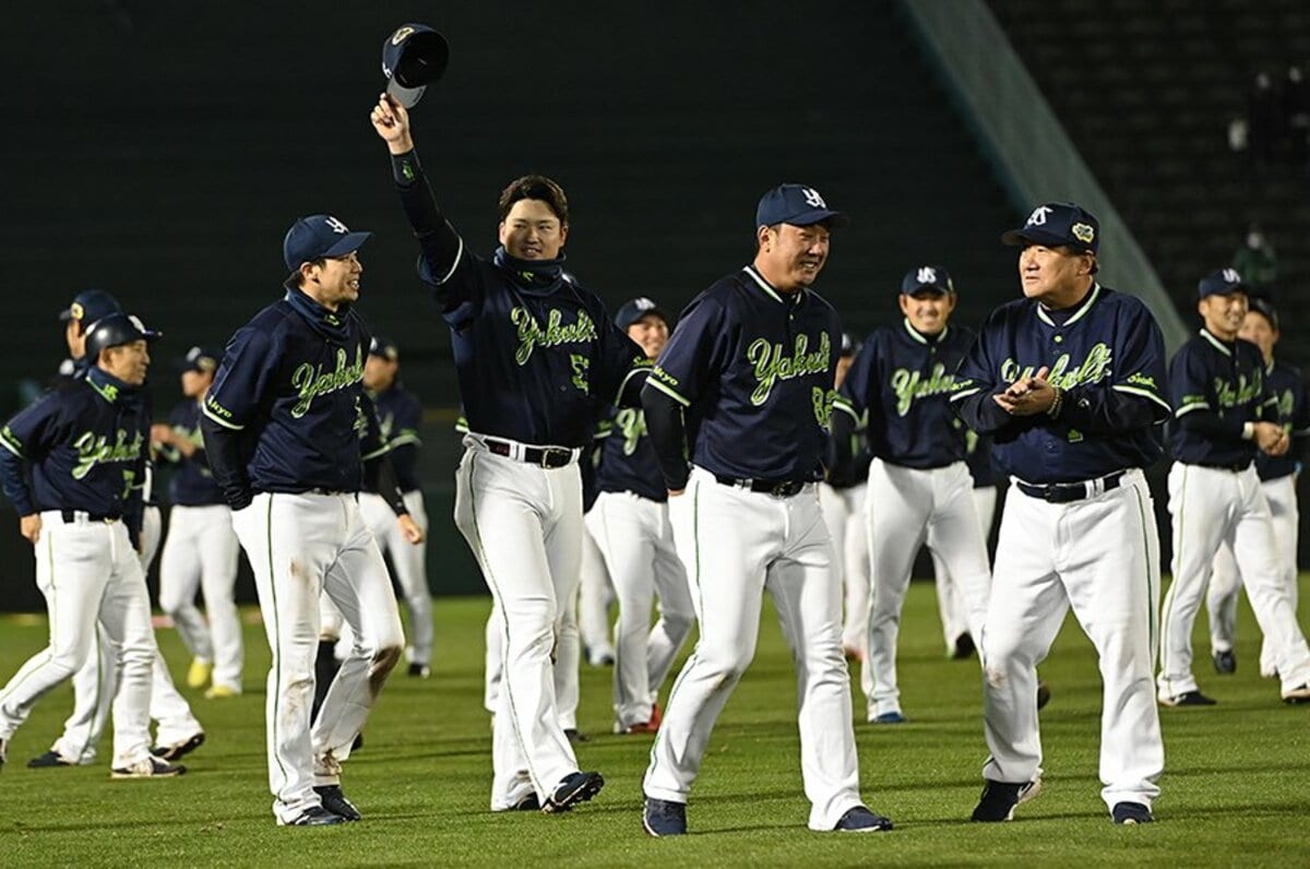 球団から選手に“通達”「1日1本、ヤクルト1000を飲むように」スワローズ