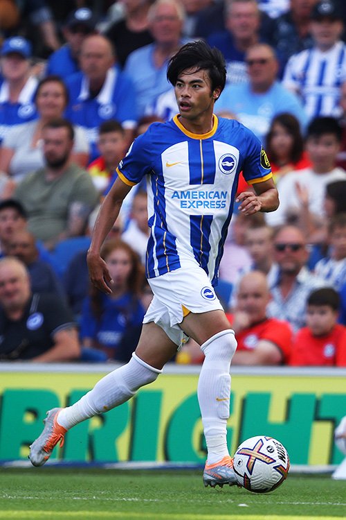 藤田社長も注目の三笘薫は今季からプレーするプレミアリーグでも存在感を示しつつある　©Getty Images