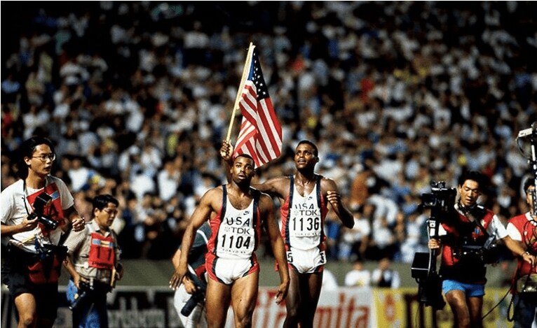 1991年の世界陸上・東京大会では100mでカール・ルイス（右）と大接戦を演じ9.87で銀メダルを獲得したリロイ・バレル（右）©︎Naoya Sanuki