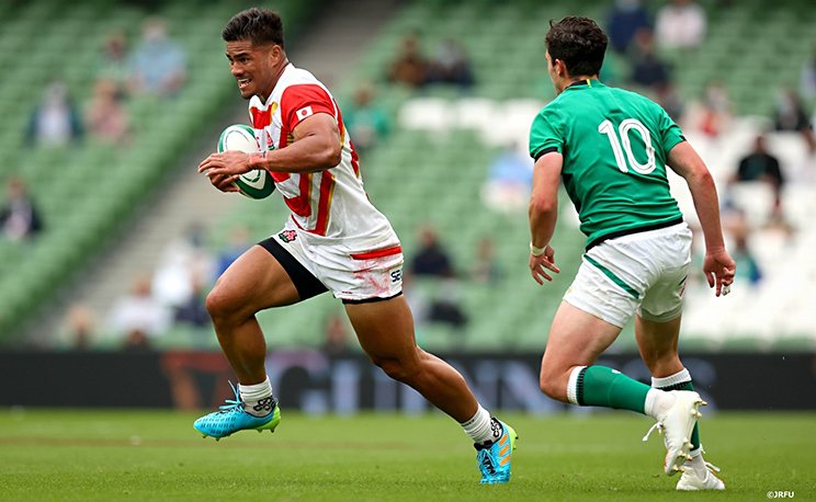 アタックで存在感を発揮したWTBシオサイア・フィフィタ。今後はどのポジションでの起用が増えるのか、注目が集まる　©︎JRFU