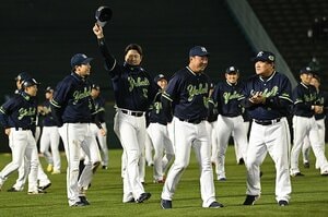 【話題】「1日1本、ヤクルト1000を飲むように」スワローズ戦士は飲み放題だった!?