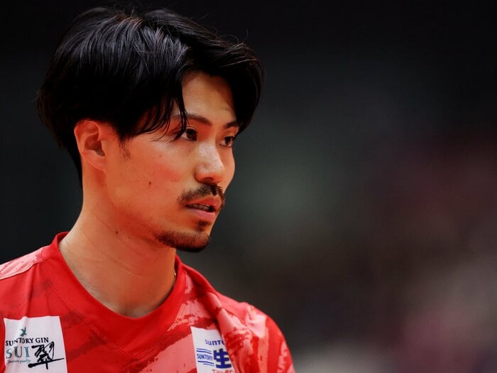 天才セッター関田誠大「ま、僕のバレー人生はまだ終わらないので」覚悟のサントリー移籍も“悲願の日本一”ならず...満身創痍32歳の本音＜Number Web＞ photograph by Naoki Nishimura/AFLO SPORT