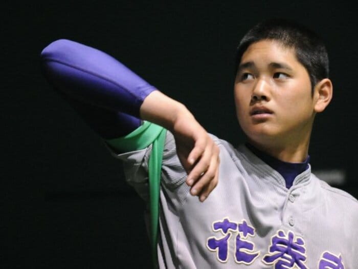 「大谷翔平です。よろしく」花巻東→日ハム後輩・岸里亮佑は“同部屋で大谷と何を話した?”ドラフト当日「どこまでついてくんだよ!」と電話口で…<Number Web> photograph by SPORTS NIPPON / JIJI PRESS