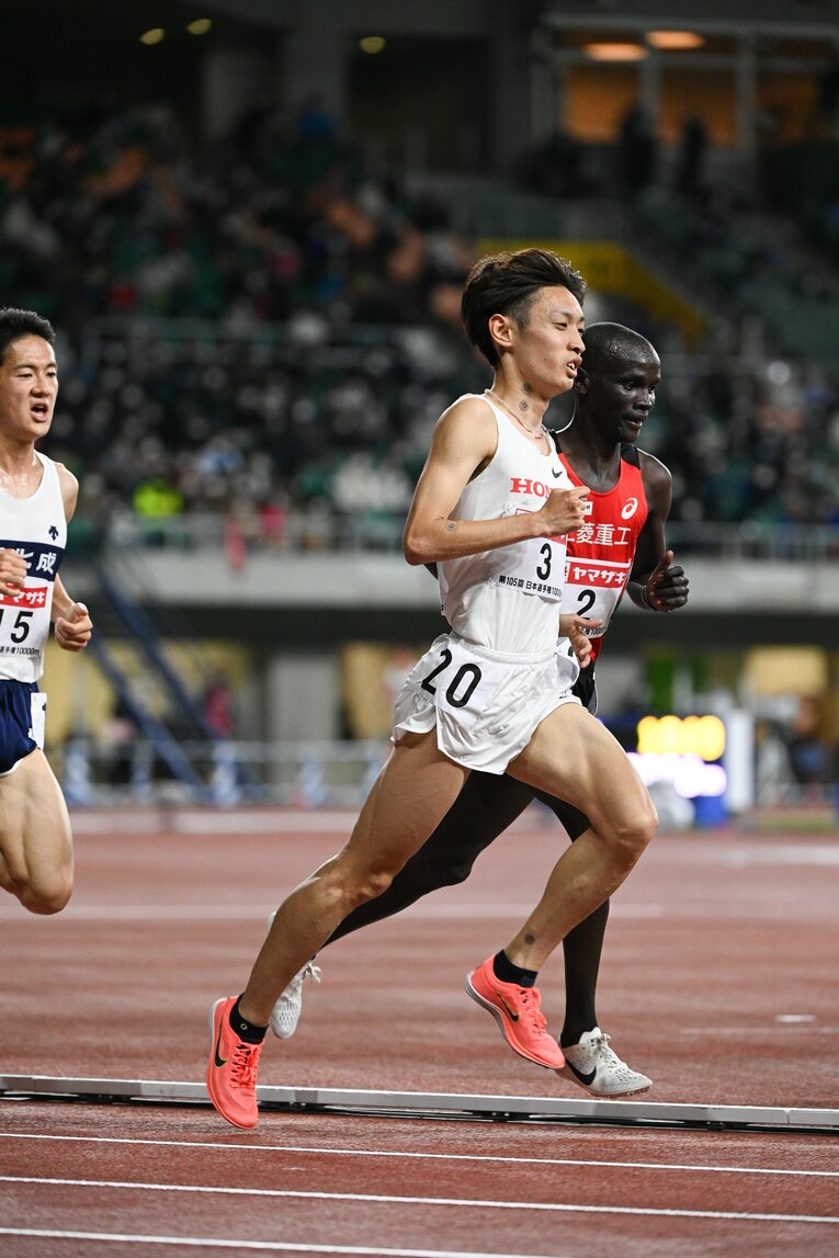 両脚疲労骨折から復活…五輪内定・伊藤達彦、“らしくない”レース運びのワケ 「五輪では相澤晃に絶対に負けたくない」(3)