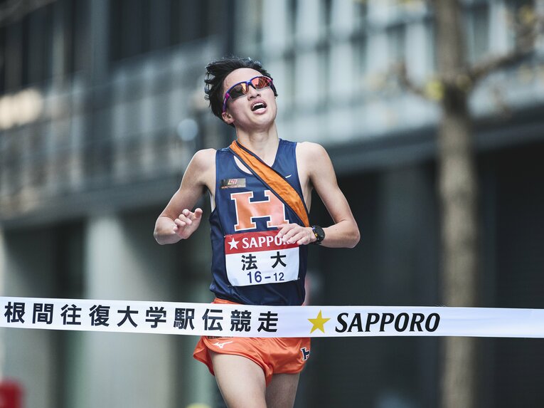 98回箱根駅伝のアンカーでシード権を確保した川上有生（当時法政大3年）　©Yuki Suenaga